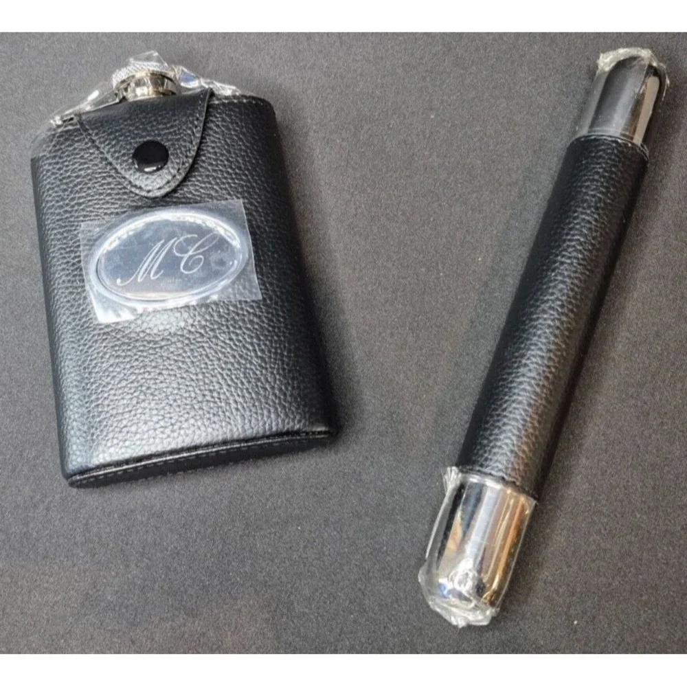 Pebble Grain Cigar And Flask Set - Things Remembered Gift Set With Initials M.C